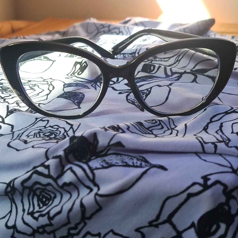 Black Cateye glasses with Blueblocker technology